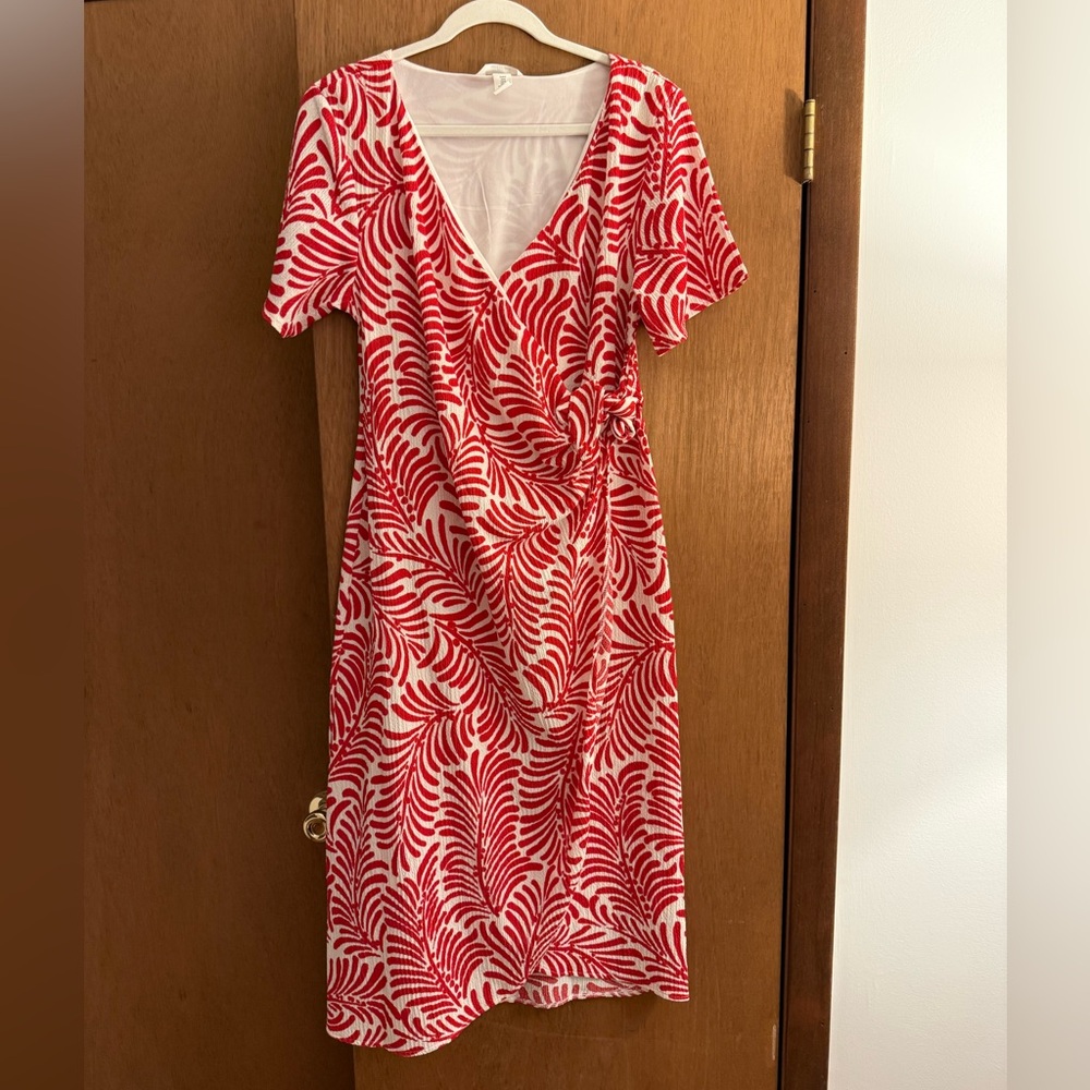 H&M Red and White Leaf Print Midi Maternity Dress